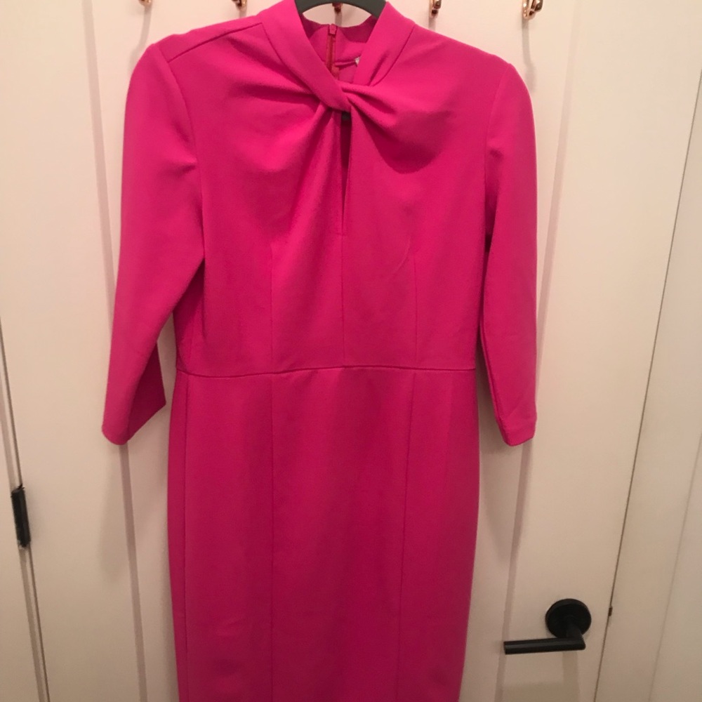 Donna Morgan Keyhole Dress
